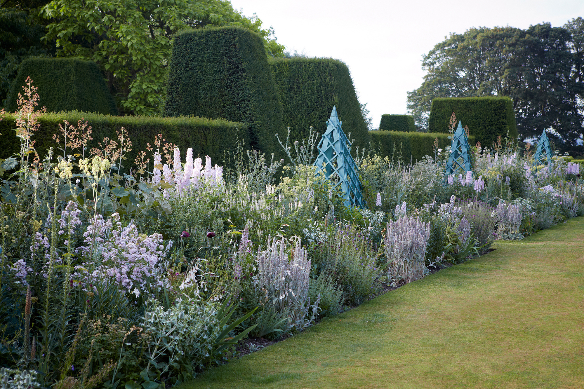 R 180713 N673 Print 02 Med