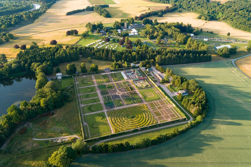 Gordon Castle Walled Garden ©Ed Bollom July9